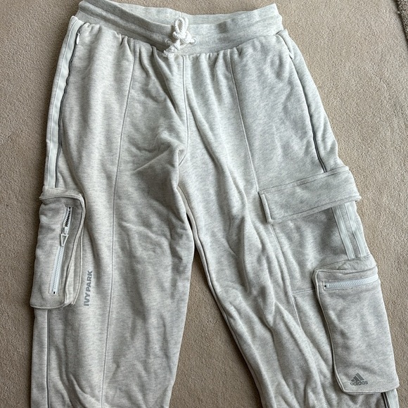 Ivy Park x adidas hoodie and sweatpants set - Picture 9 of 12
